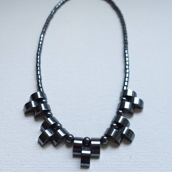 Hematite Necklace with Geometric Design - Picture 4 of 7